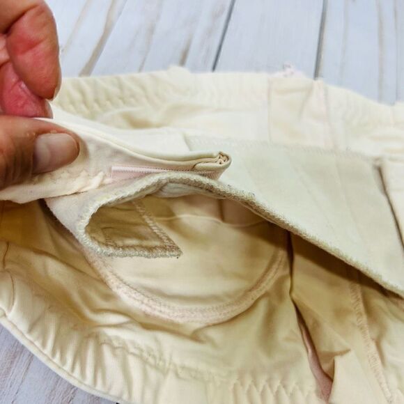 Simple Wishes Hands Free Breast Pumping Nursing Strapless Bra - Picture 5 of 6